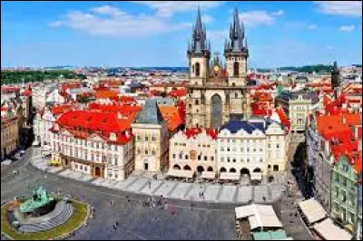 Comment appelle-t-on les habitants de Prague (République Tchèque) ?