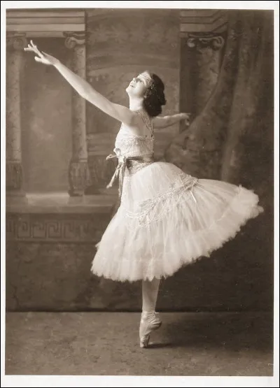 Les danseuses de l'Opéra de Paris peuvent prendre leur retraite à l'âge de quarante ans.