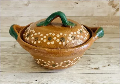 Avec quoi cuisine-t-on le chili con carne, d'origine mexicaine ?