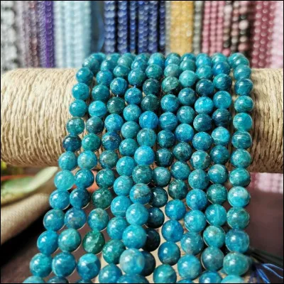 Quel est le niveau de dureté de l'apatite bleue ?