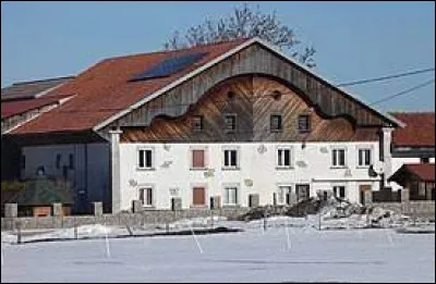 Je vous emmène à la frontière suisse, aux Barboux. Village de l'aire d'attraction Mortuacienne, à quelques kilomètres de la ville suisse de La Chaux-de-Fonds, il se situe dans l'ancienne région ...
