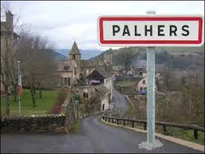 Village de l'arrondissement de Mende, dans l'aire d'attraction de Marvejols, Palhers se trouve dans le département ...