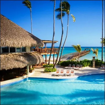 Dans quel pays des Antilles se trouve la station balnéaire de Punta Cana ?