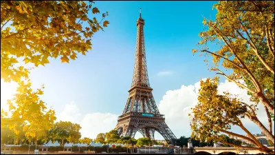 Je suis surnommée "le Petit Paris". Qui suis-je ?