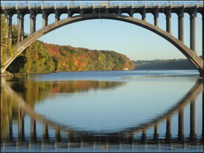 Je suis la seule chose quon ne trouve quune seule fois dans le Mississippi. Quelle lettre suis-je ?