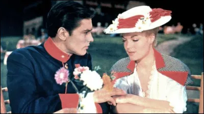 Quel est le titre de ce film dans lequel il rencontre Romy Schneider en 1958 ?