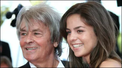 Revenons succinctement sur la vie d'Alain Delon ! Quel est le prénom de sa fille ?