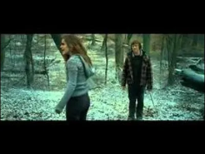 Qui s'énerve lors du retour de Ron ?