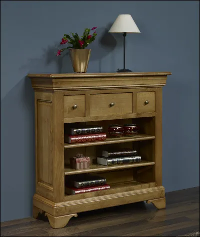 Quel est le nom en B d'un petit meuble de rangement de type bibliothèque de faible hauteur et de faible profondeur ?