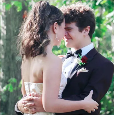 Qui est la petite amie actuelle de Gaten ?