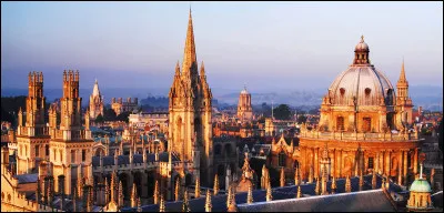Oxford, une des meilleures universités au monde est la plus ancienne d'Angleterre. En quelle année a-t-elle été fondée ?