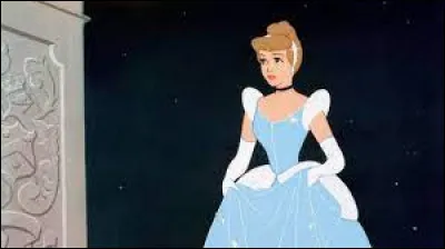 Qui a écrit les contes de fées de "Cendrillon" et "La Belle au bois dormant" ?