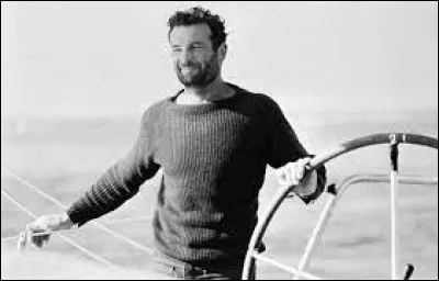 Dans quelle mer Éric Tabarly est-il décédé ?