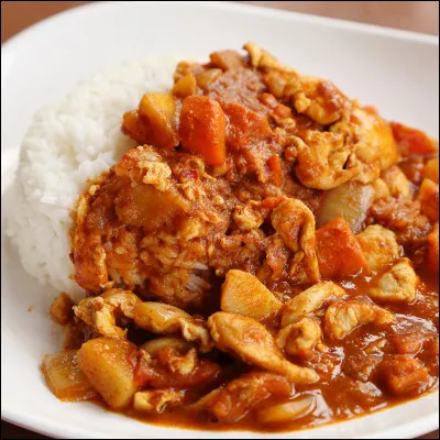 Gastronomie : Comment s'appelle ce ragoût africain de viande ou de poisson dans une sauce à la pâte d'arachide et à la tomate ?