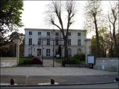 Ville Val-d'Oisienne, dans la vallée de Montmorency, Margency se situe en région ...