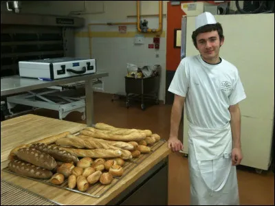 Quel nom en M donne-t-on à un garçon boulanger ou pâtissier ?