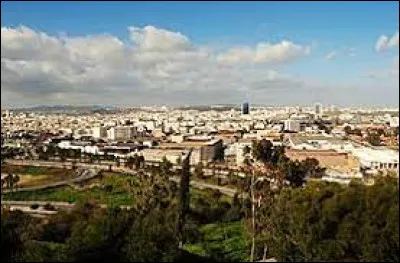 À Tunis (Tunisie), les habitants portent le nom de ...