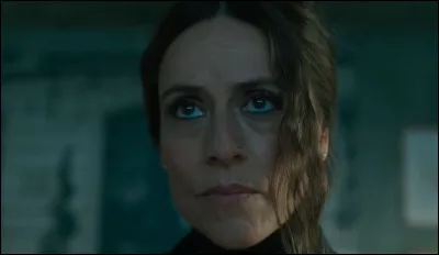 Sur l'image, nous voyons Raquel Murillo. Dans quelle série Netflix sortie récemment peut-on l'apercevoir aux côtés d'Alicia Sierra ?