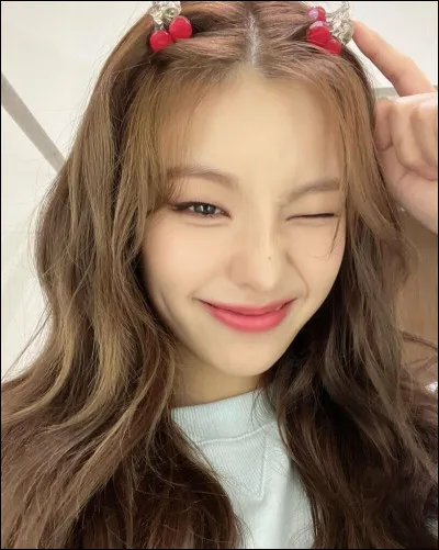 Qui a pour leader Yeji ?