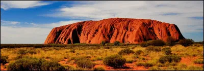 Quel est l'autre nom d'Ayers Rock, en Australie ?