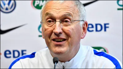 Le gardien remplaçant Philippe Bergeroo était dans le club...