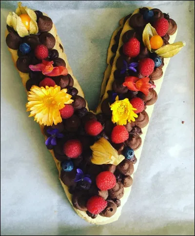 Valaisane : pour obtenir une fondue valaisane, que peut-on ajouter à la recette de la fondue savoyarde ?