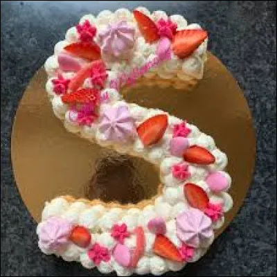 Savarin : quel alcool entre dans sa composition ?