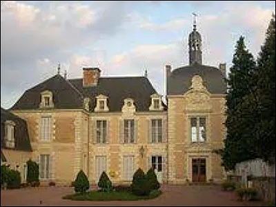 Pour voir ce château, direction Angliers. Commune de l'arrondissement de Châtellerault, elle se situe dans l'ex région ...