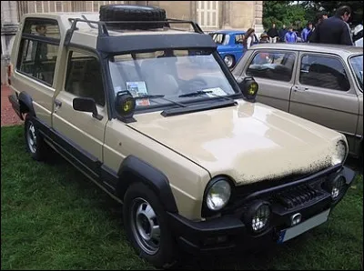 Quelle est cette auto de loisirs ?
