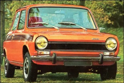 Quelle est cette voiture française à trois portes ?