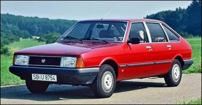 Quelle est cette auto dont la marque disparaitra quelques années plus tard ?
