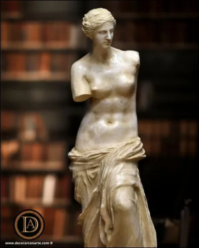 Milo : Quel matériau a servi à la sculpture de la Vénus de Milo exposée au Louvre ?