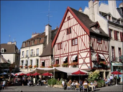 Quelle est la spécialité de Dijon ?