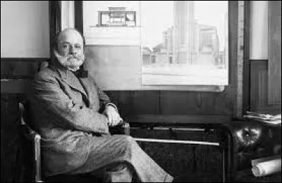 Nous pourrons célébrer le ... anniversaire de la naissance de l'architecte Auguste Perret.