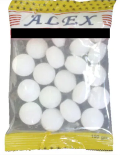 Quel est ce produit dangereux en N, utilisé pour repousser les mites et parfumer le linge ?