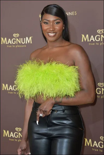 Qui est cette Aya, autrice-compositrice-intrerprète franco-malienne, artiste francophone la plus écoutée dans le monde ?