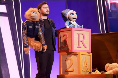 À un moment, Jeff dit : "Heureusement que Nabilouche ne s'est pas appelée ... sinon, ça aurait fait Jean-Nic". 
Quel prénom vient remplacer les pointillés ?