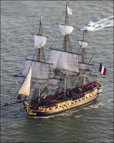 Dans quel pays le bateau l'Hermione a-t-il accosté ?