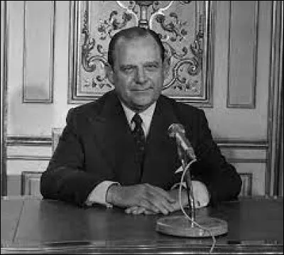 Raymond Barre : il a été premier ministre pendant près de cinq ans ; sous quel président de la République ?