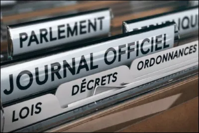 Lequel de ces pouvoirs est exercé par le Premier ministre ?