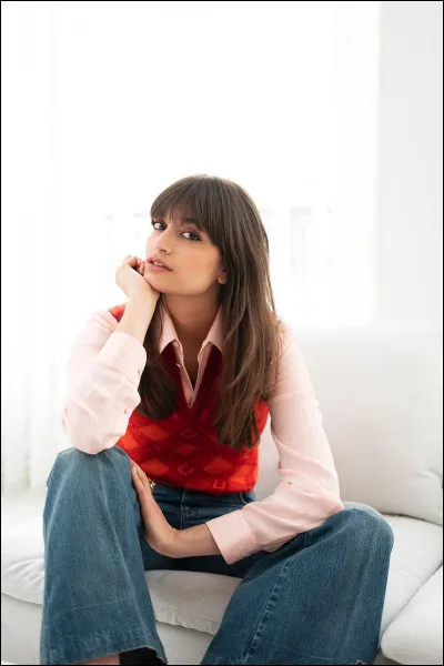 Comment cette chanteuse s'appelle-t-elle ?