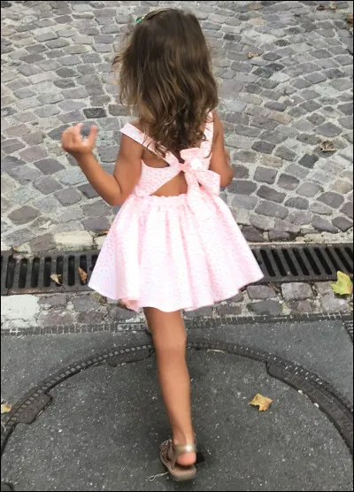 Tu préfères les robes...