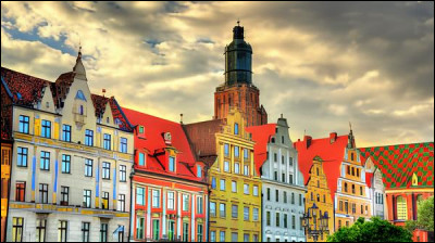 Dans quel pays se trouve la ville de Wrocław ?