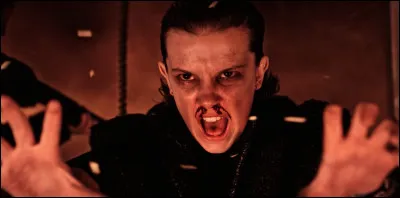 Dans la saison deux, qui recueille Onze et la nourrit jusqu'au moment venu ?