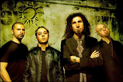 Vers quelle année le groupe System of a Down s'est-il dissous ?