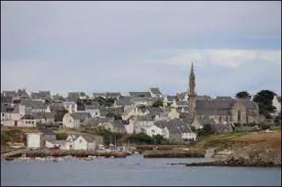 Nous partons en Bretagne, à Ouessant. Commune sur l'île du même nom, dans le parc naturel régional d'Armorique et dans le parc naturel marin d'Iroise, elle se situe dans le département ...