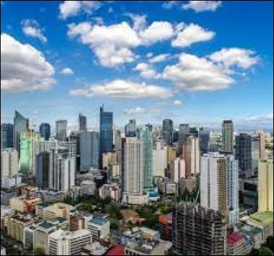 Pour finir, je vais vous demander le nom des habitants de Manille (Philippines). Ce sont des ...