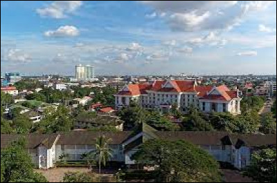 Comment appelle-t-on les habitants de Vientiane (Laos) ?
