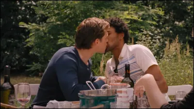 Une comédie dramatique allemande sortie, en France, le 6 septembre 2023. Quel est ce film de Christian Petzold, dans lequel nous voyons Thomas Schubert, Paula Beer et Langston Uibel ?