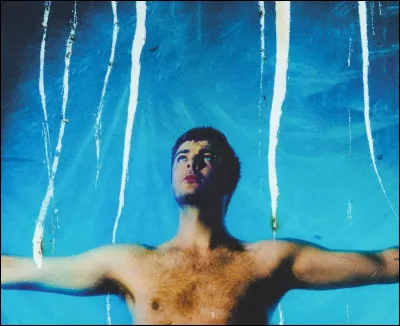 Comment s'appelle le 1er album solo de Grian Chatten ?